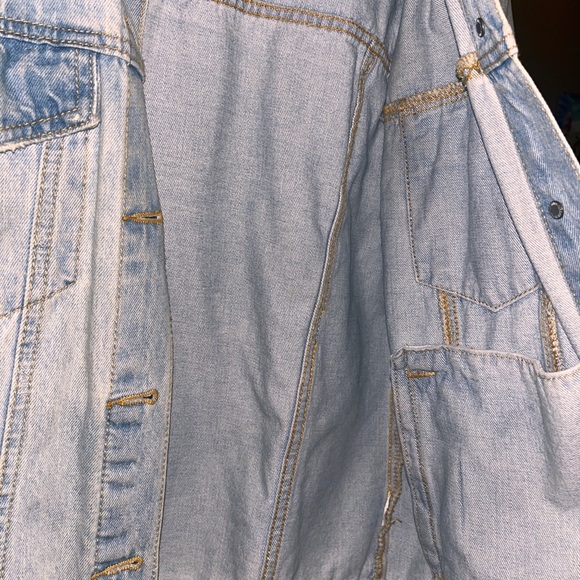 Light blue Jean Jacket (Forever 21) - Picture 4 of 4